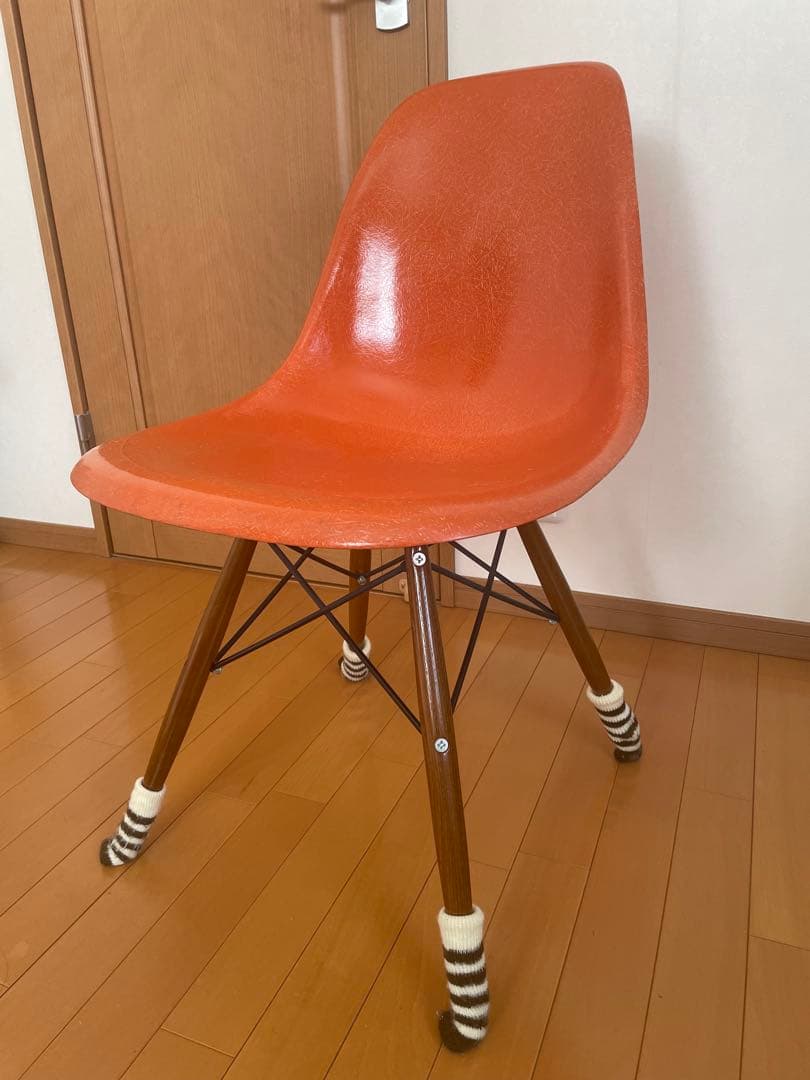 イームズ　イス　オレンジ　脚無し