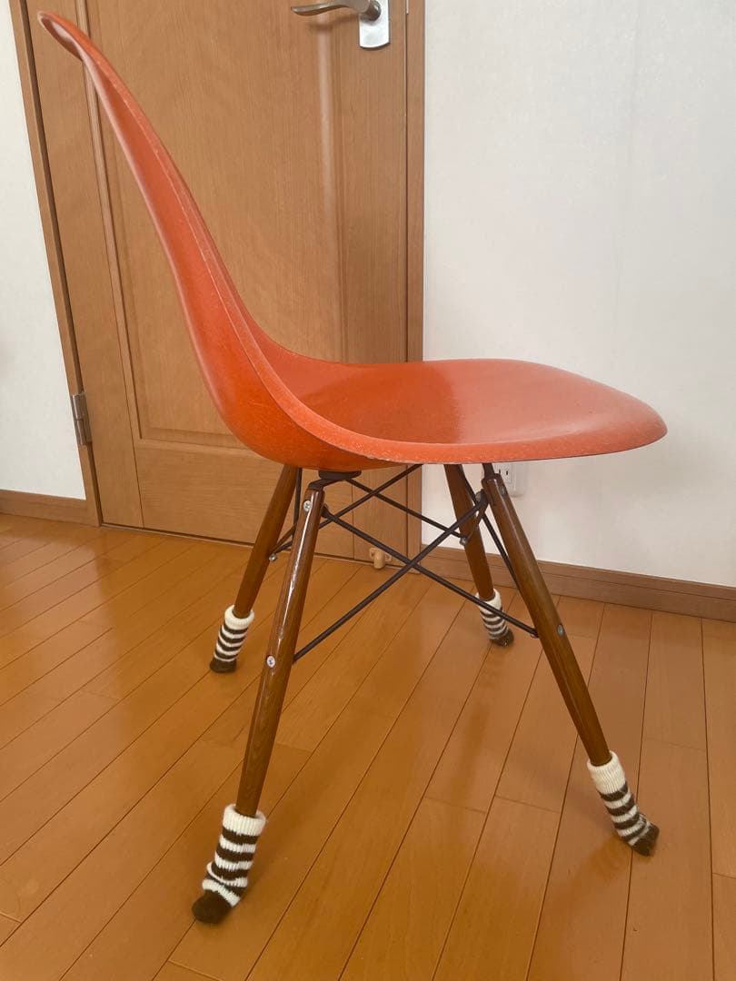 イームズ　イス　オレンジ　脚無し