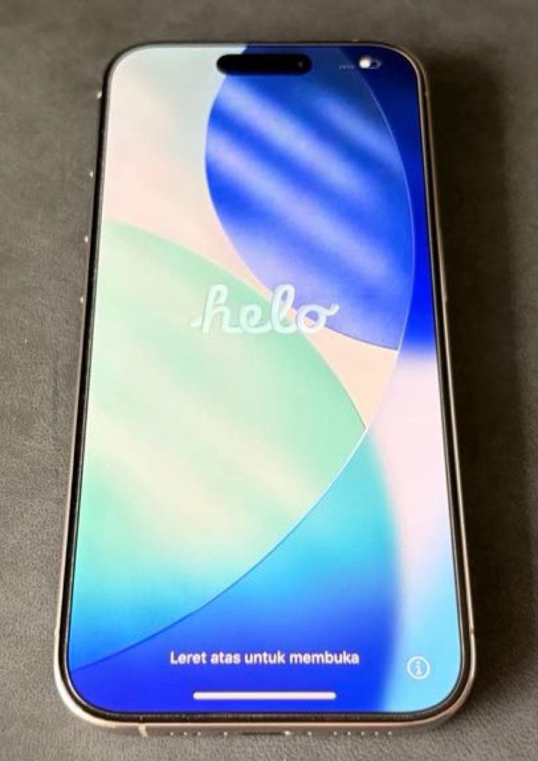 iPhone 15 Pro 256GB ナチュラルチタニウム（箱、付属品あり）