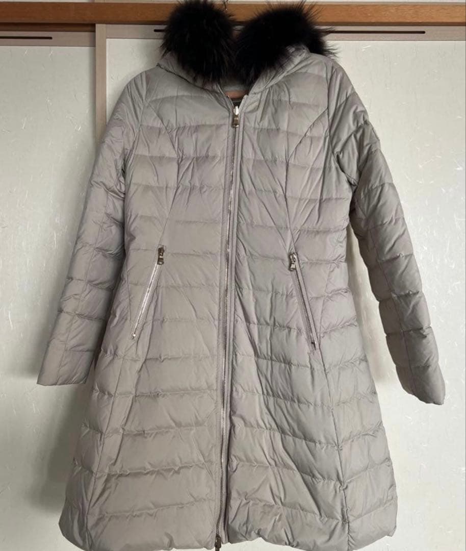 タトラスファー付きロングダウンジャケット