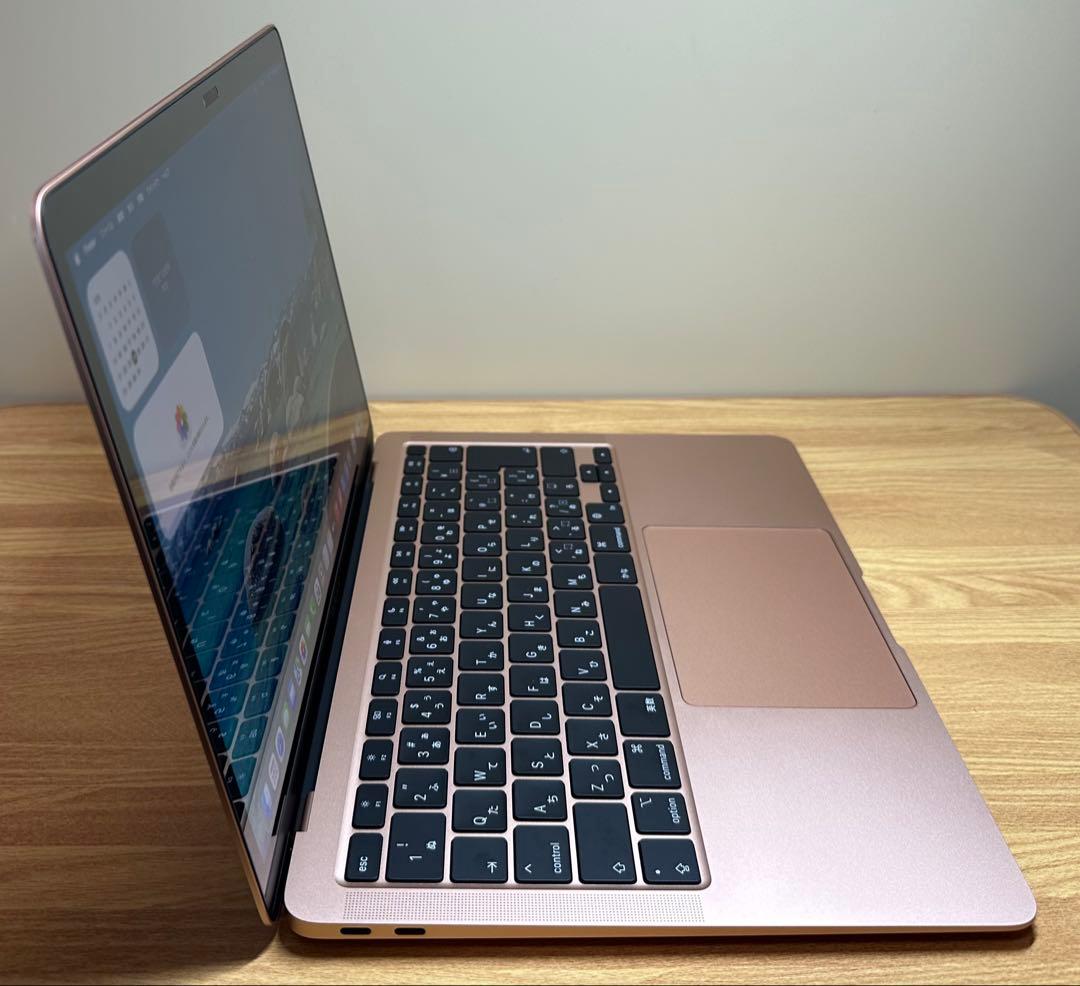 良品 Macbook Air M1 2020,メモリ16Gb/SSD 256Gb