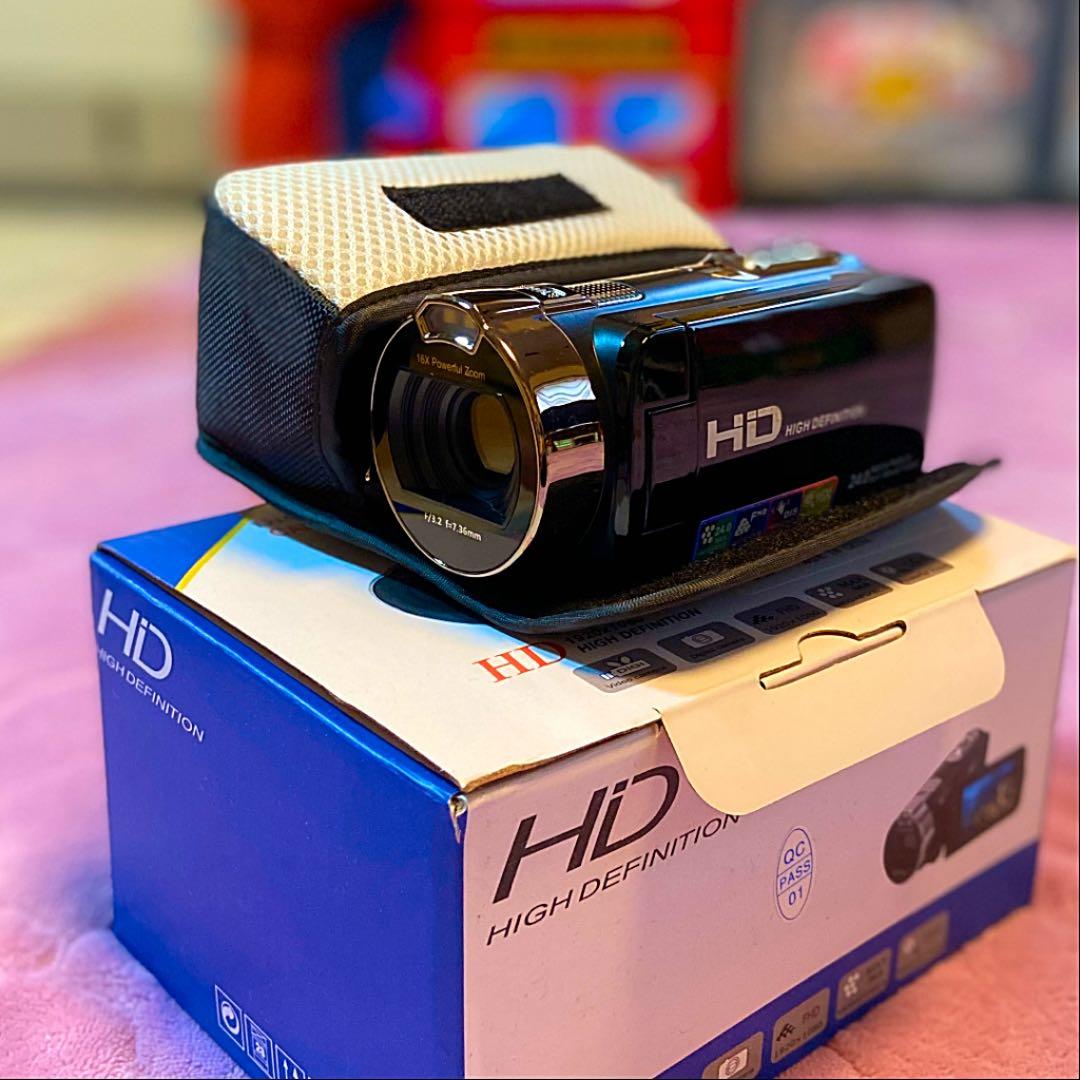 ビデオカメラ　ポータブルビデオカメラ　ブラック