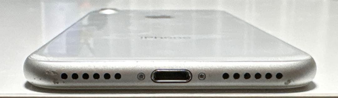 iPhone8 シルバー
