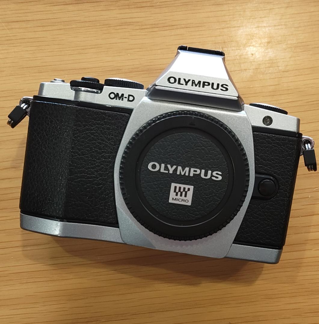 デジタルカメラ OLYMPUS OM-D E-M5