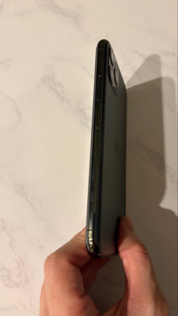 iPhone11Pro ミッドナイトグリーン　ケース付き