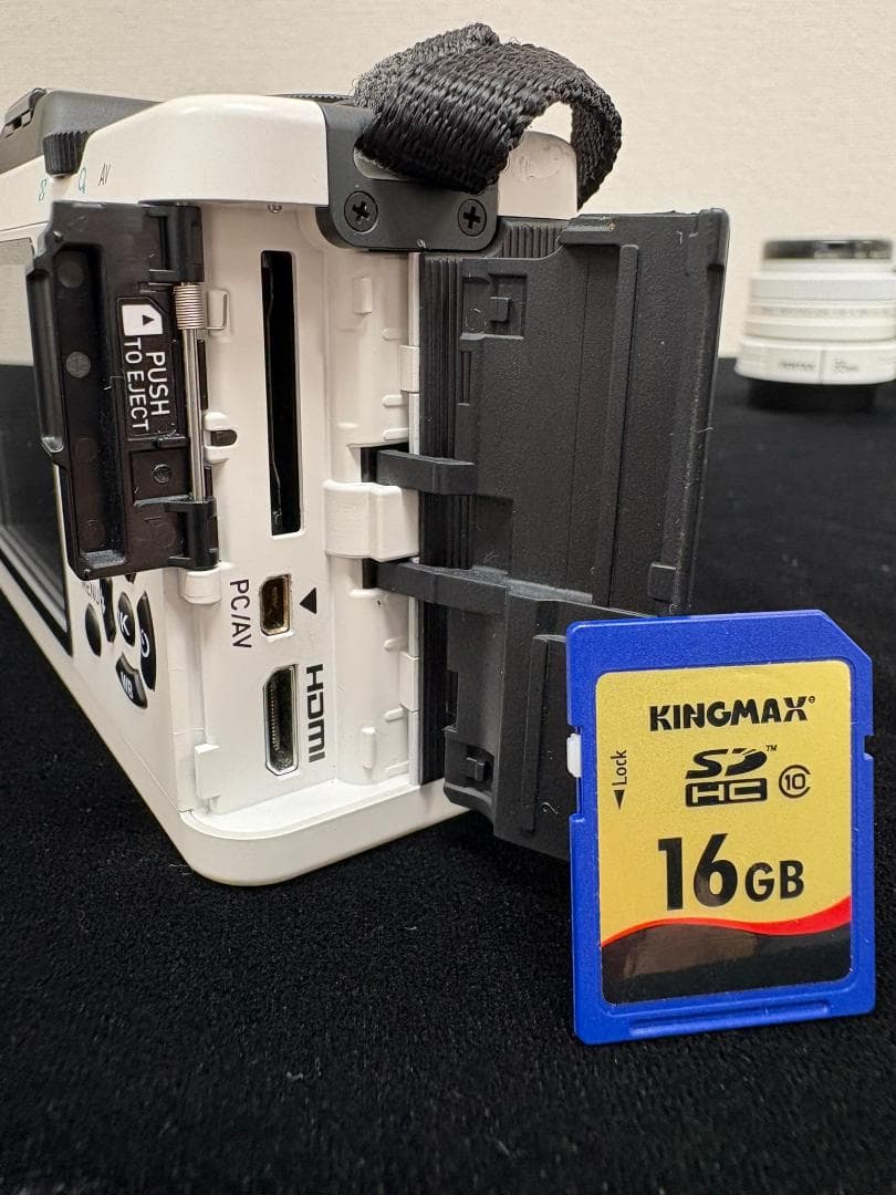 PENTAX K-01 デジタル一眼カメラ レンズ３本セット ホワイト