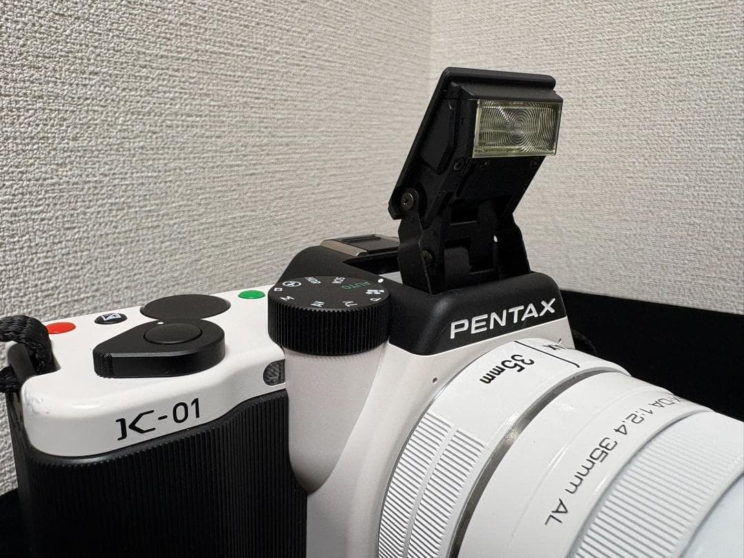 PENTAX K-01 デジタル一眼カメラ レンズ３本セット ホワイト