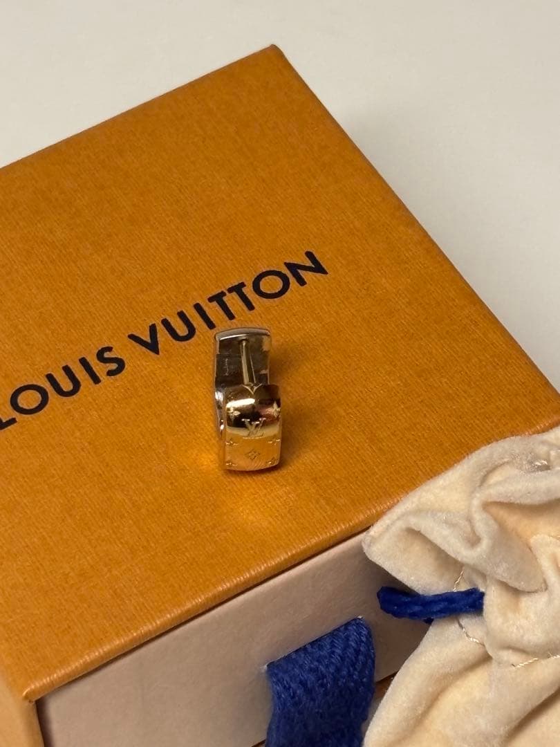 sugi yasu ルイヴィトンピアス 片耳