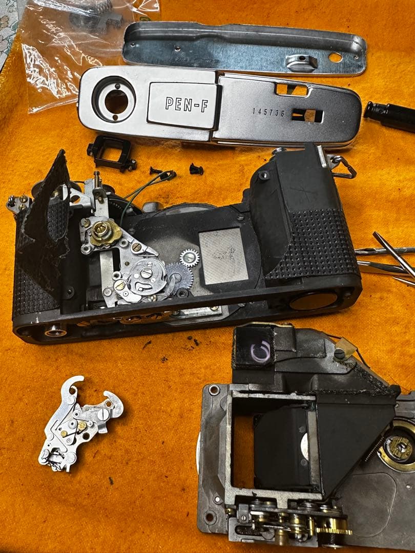 OLYMPUS PEN F 整備済み、完動美品　ボディのみ　NO.108542