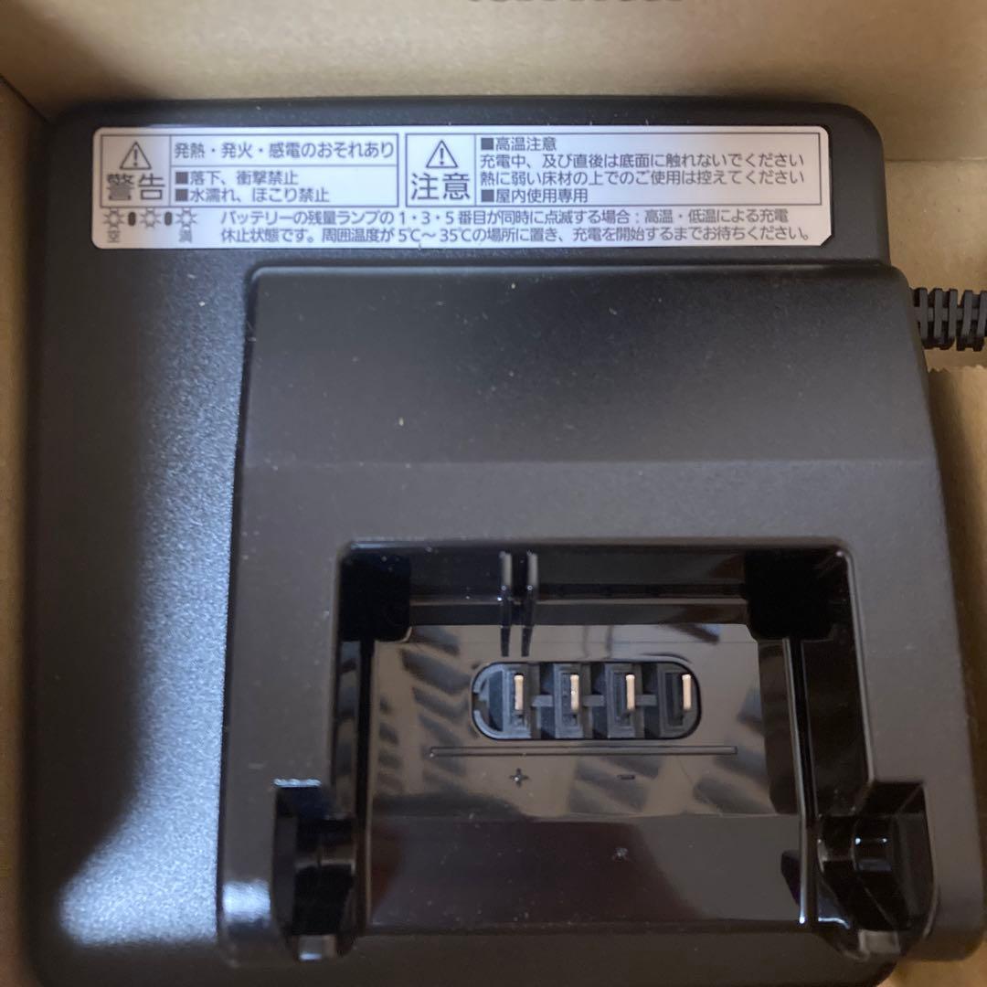 新品★Panasonic パナソニック 自転車バッテリー充電器 NKJ075Z