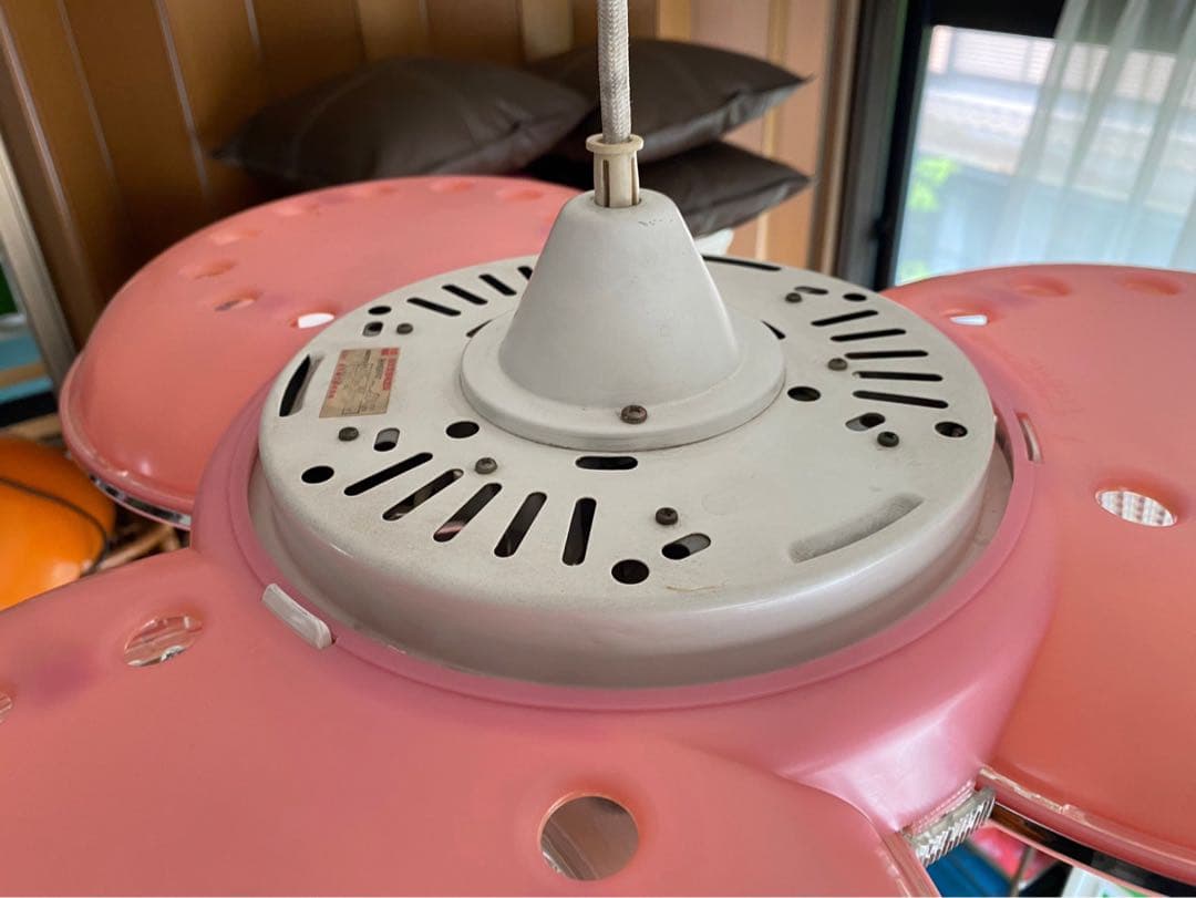 ピンク 3灯 天井照明 昭和レトロ 当時物 レトロポップ インテリア ペンダント