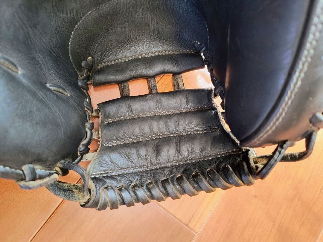 ハイゴールド 軟式キャッチャーミット　グローブ 己極　嬉しい型良好！　M球おまけ