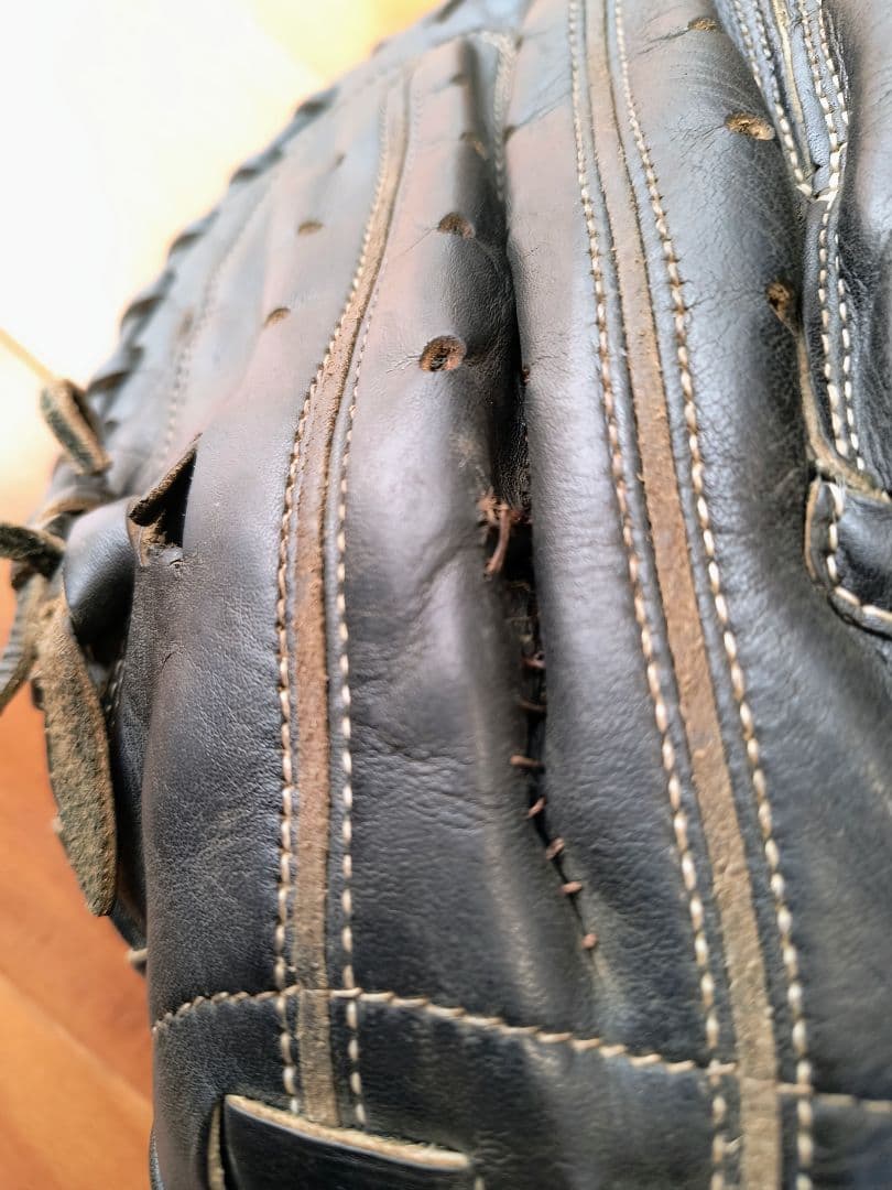 ハイゴールド 軟式キャッチャーミット　グローブ 己極　嬉しい型良好！　M球おまけ