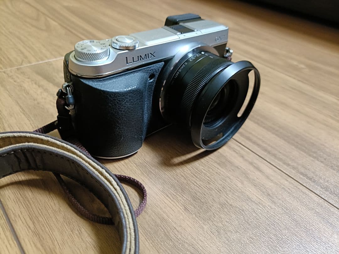 美品 Panasonic LUMIX DMC-GX7 シルバー+12-32mm付