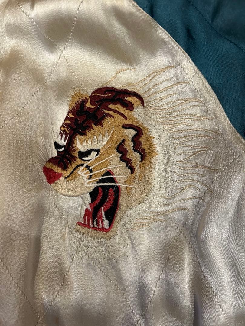 ヴィンテージ スーベニアジャケット ビンテージ ハワイ　刺繍 スカジャン レア