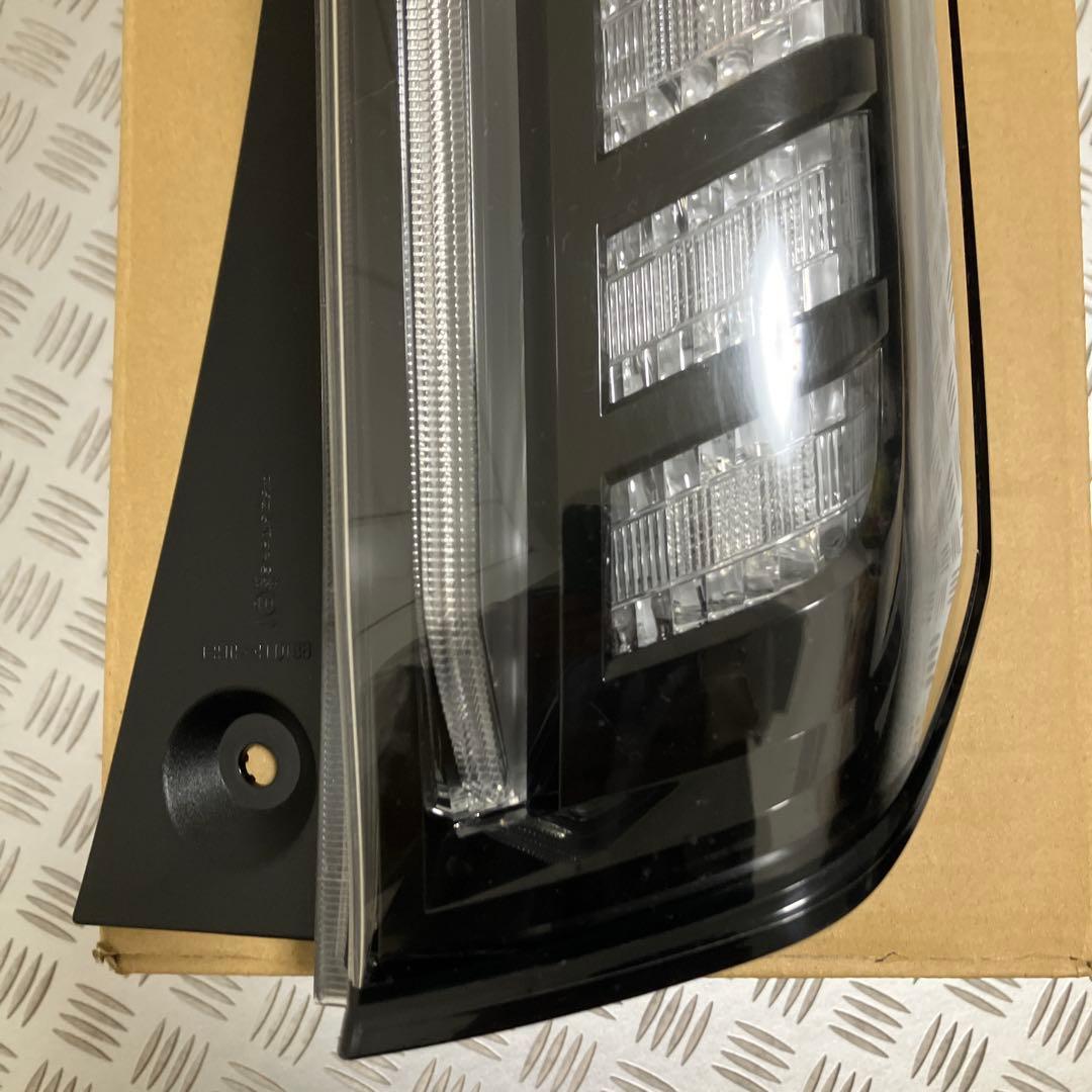 NBOX　カスタム　JF3　右テール　純正　N-BOX　ICHIKOH　D186