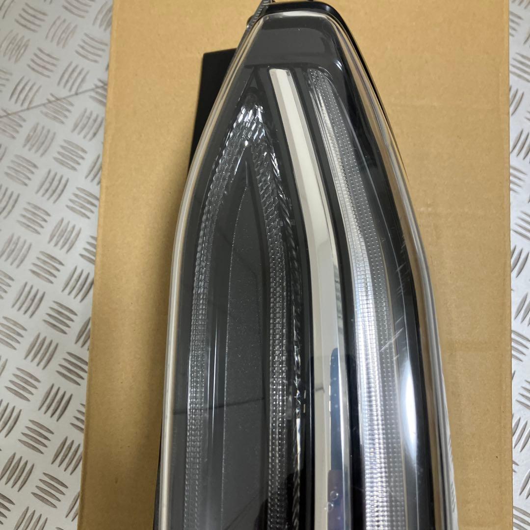 NBOX　カスタム　JF3　右テール　純正　N-BOX　ICHIKOH　D186