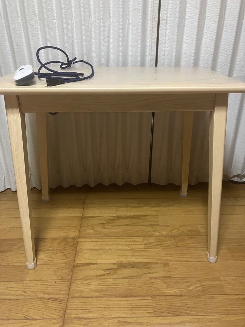 山善　こたつ　デスク　布団レスヒーター搭載 手元コントローラー付　年間使える