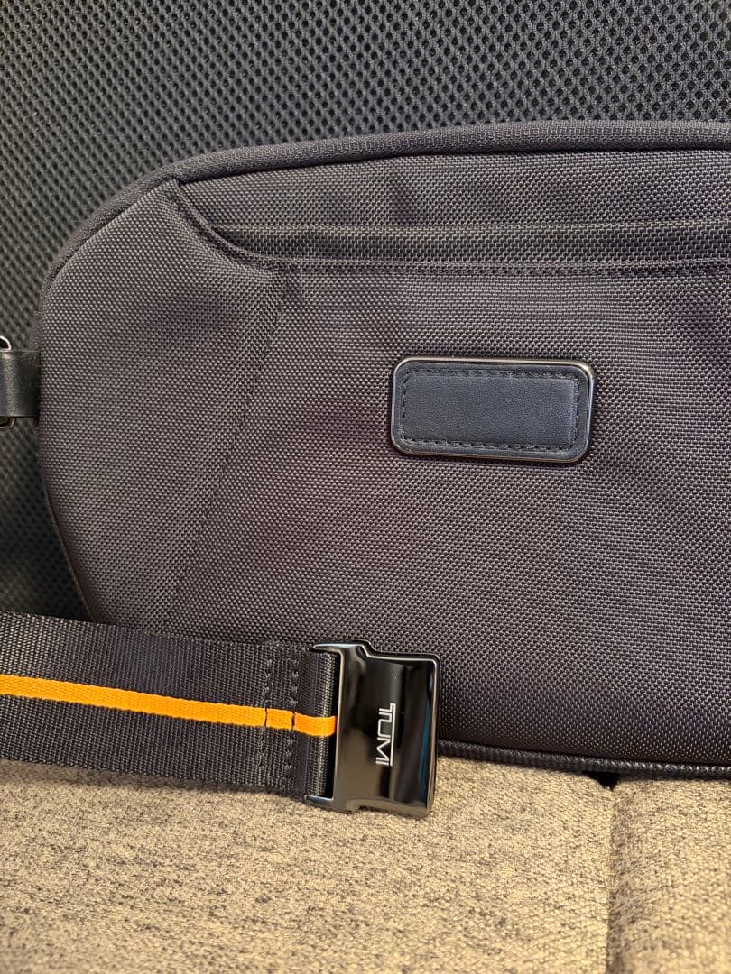 G*k様 TUMI 373003D MCLAREN ボディバッグ