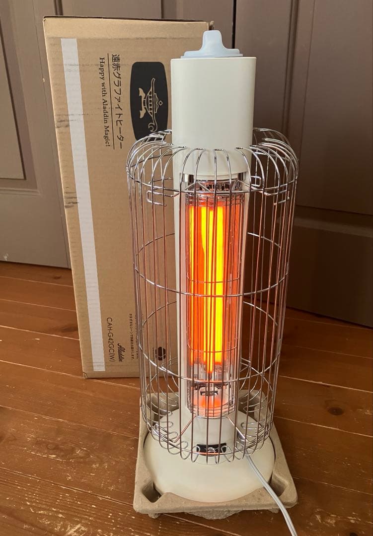 未使用品❤️アラジン遠赤グラファイトヒーター　トリカゴ　CAH-G42GC（W）