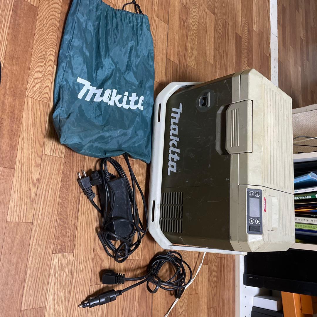 Makita 冷温庫 XDC01