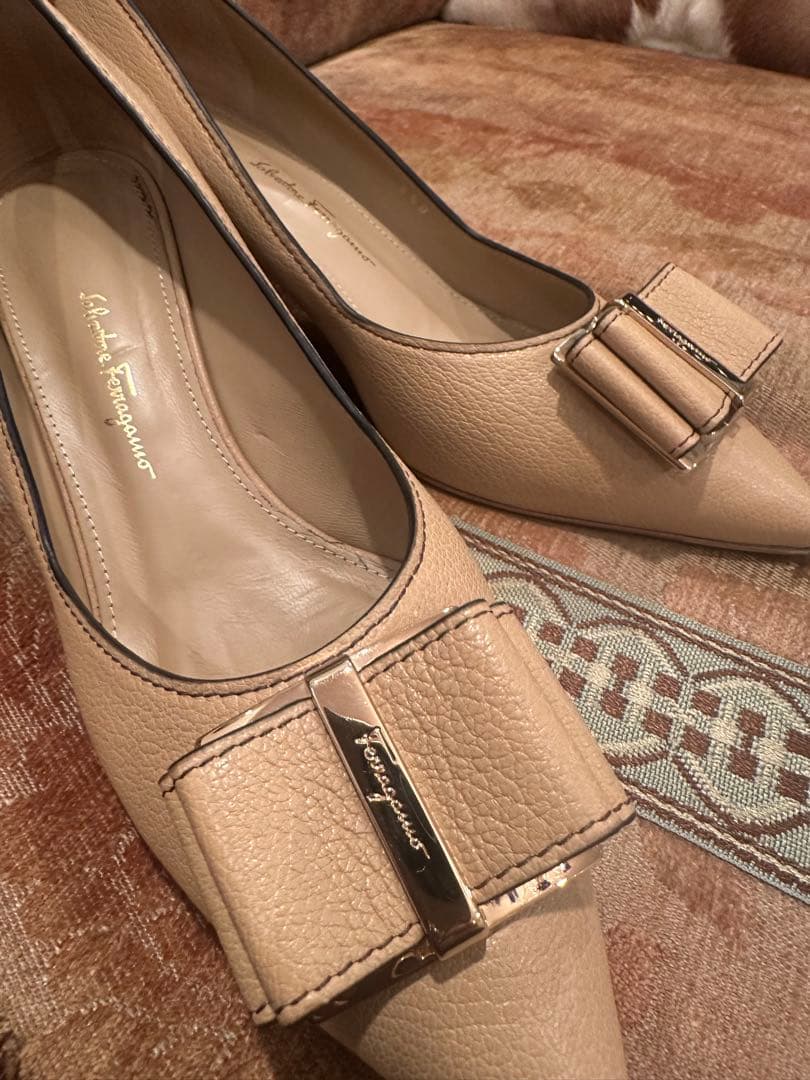 M*★様 超美品⭐︎Salvatore Ferragamo ベージュパンプス 6