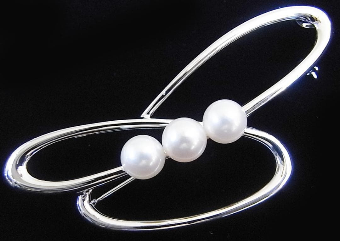 ★925シルバー(銀製) 本真珠ブローチ（アコヤ真珠)３粒★ 真珠のブローチ新品