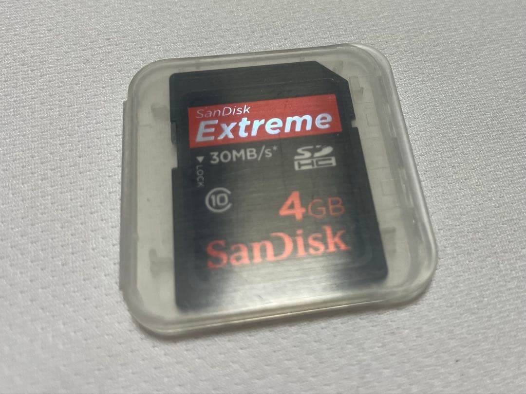 Fujifilm FinePix F200 EXR 本体