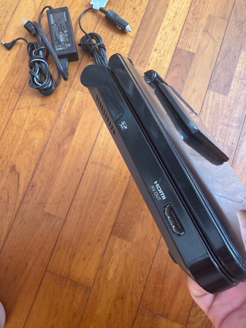 Panasonic ポータブルブルーレイディスクプレーヤー DMP-B200