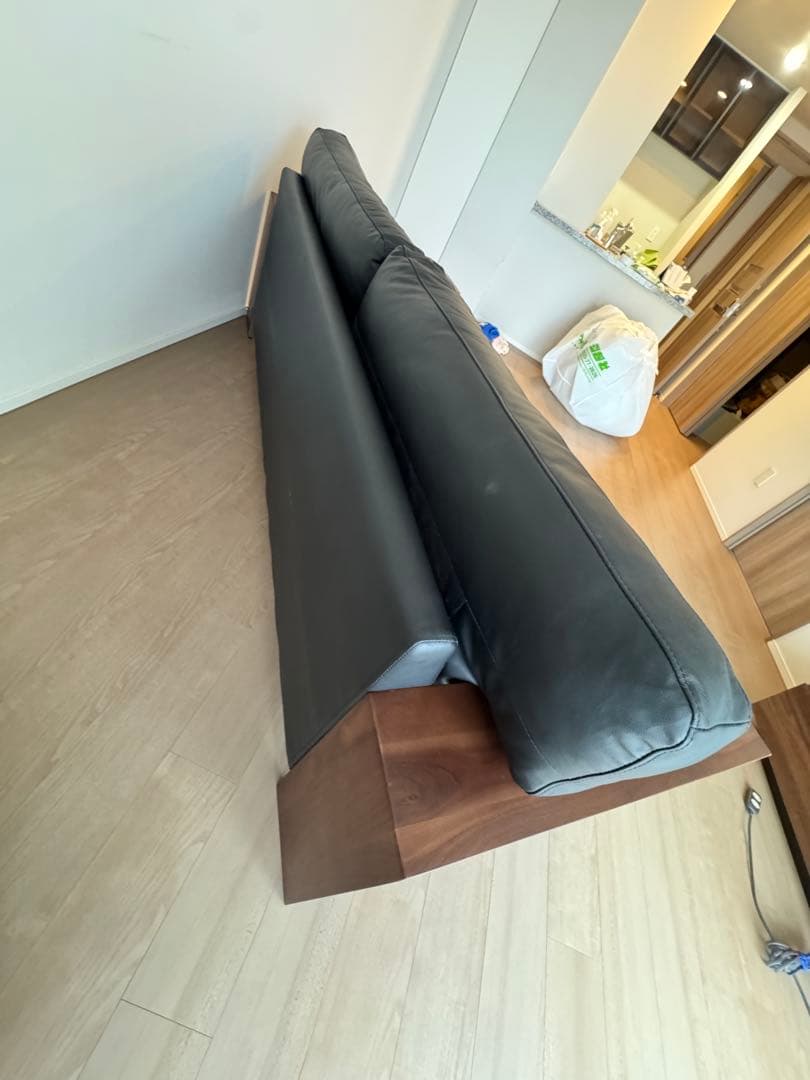 3人掛けソファー　ブラックレザー　NOCE 本革