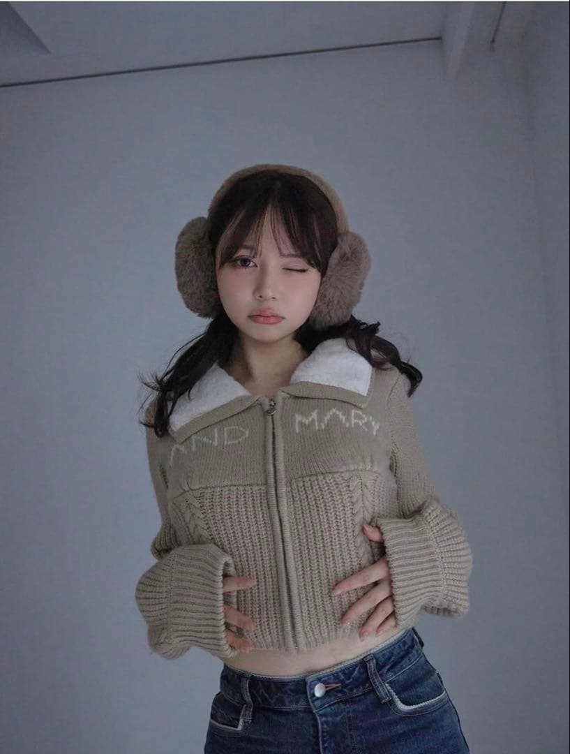 andmary Mary logo zip tops ベージュ