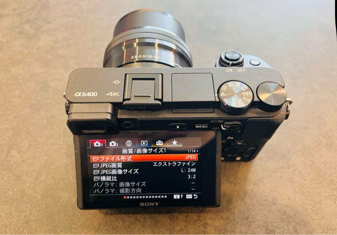 SONY α6400 パワーズームレンズキット ILCE-6400L 充電器付き