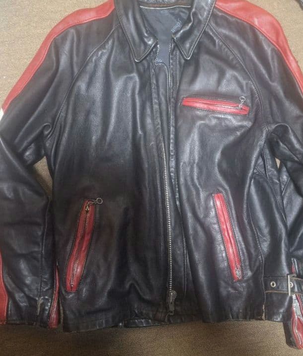 ショット SCHOTT レザーシングルライダースジャケット 黒赤