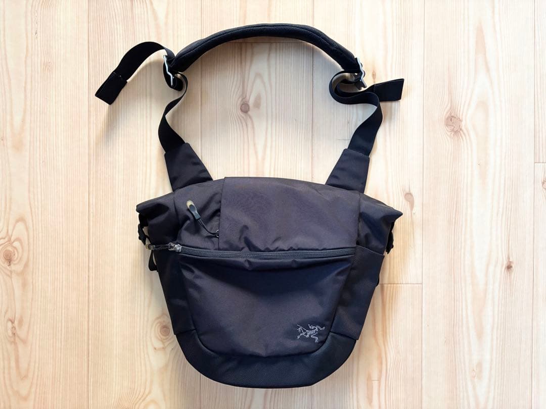 ARC’TERYX MISTRAL 8 ショルダーバッグ ブラック 廃盤