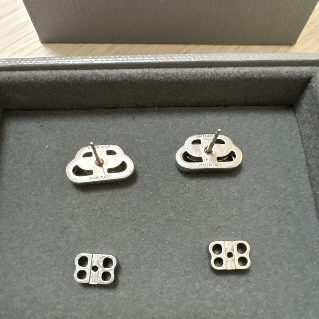 値下げ中BALENCIAGA 両耳ピアス