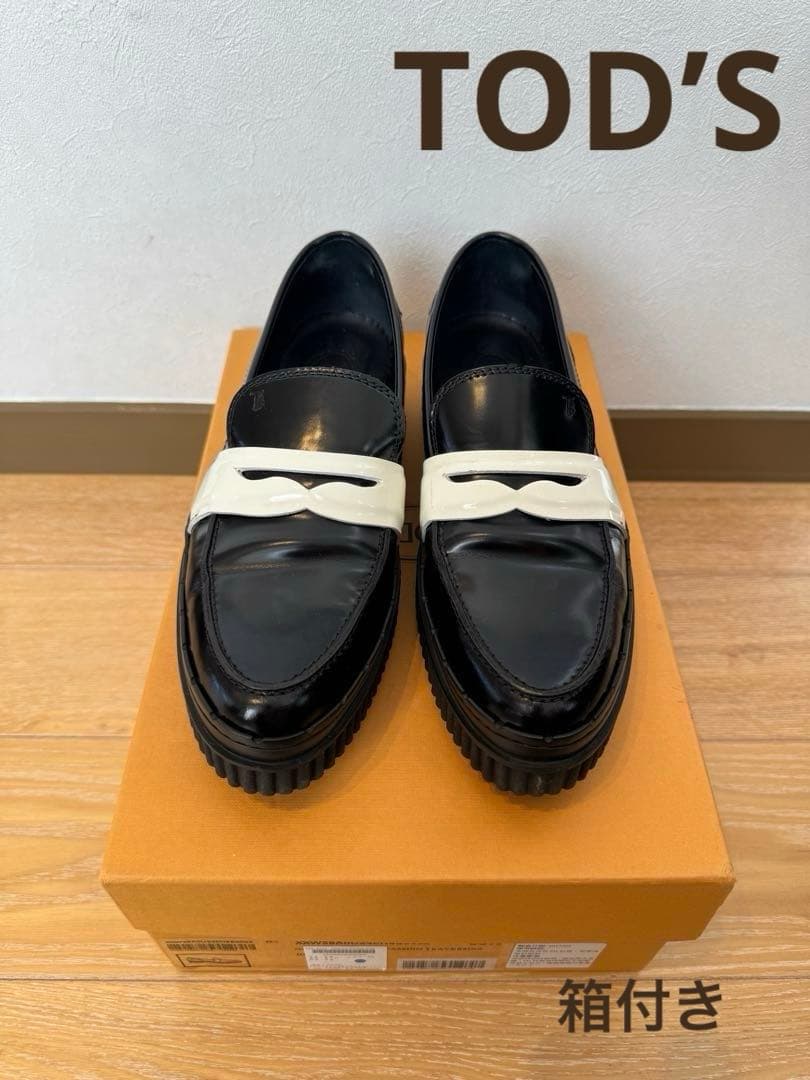 Tod's トッズ 合成皮革ローファー 黒/白 36.5 レディース