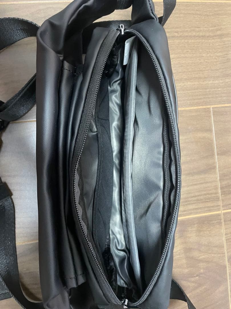 NIID URBANATURE ボディバッグ レザー