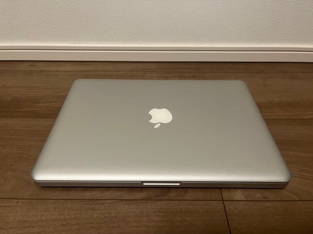 Apple MacBook pro 13インチ シルバー
