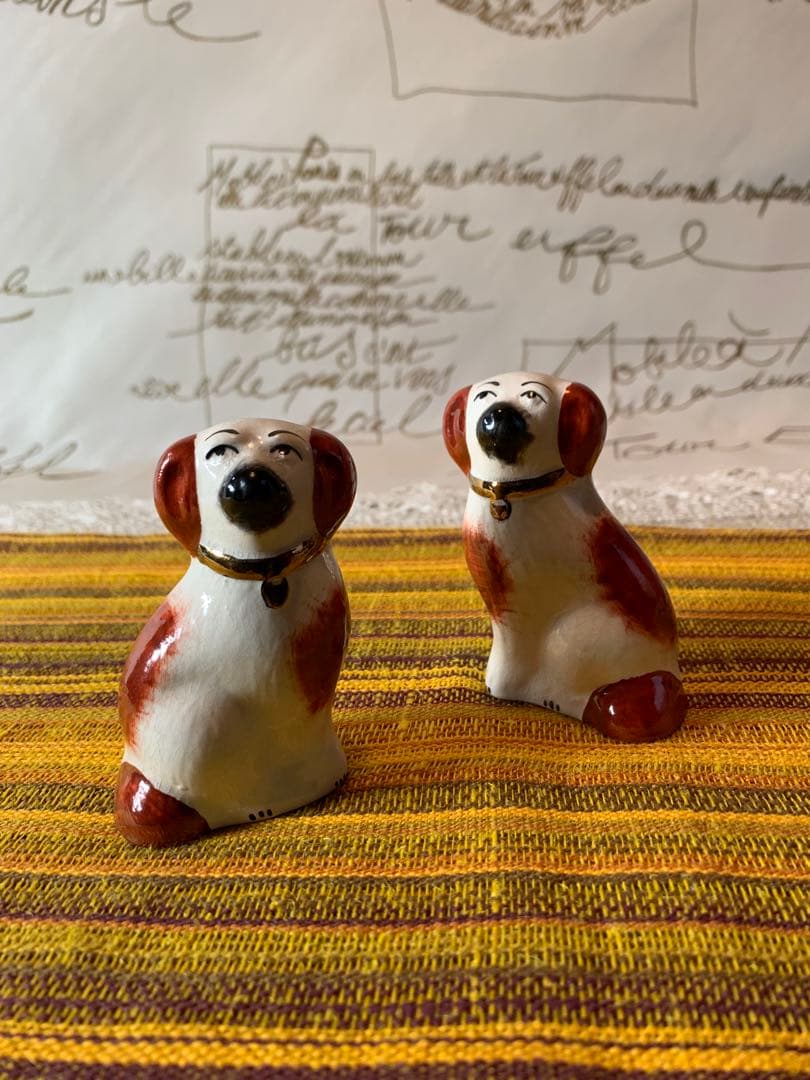 イギリス製　ビンテージのスタッフォードシャードックの可愛いミニの2匹セット！