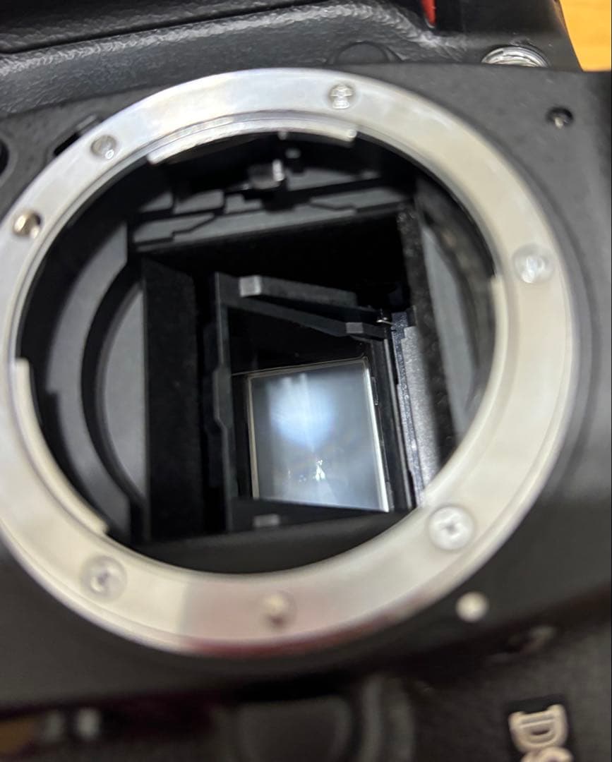 Nikon D90 デジタル一眼レフカメラ レンズ付き