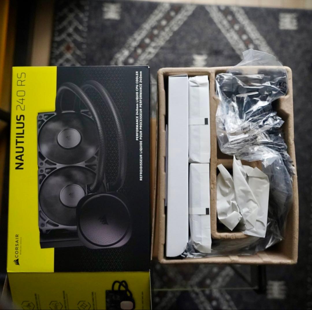 PC用ファン・クーラー CORSAIR NAUTILUS 240 RS