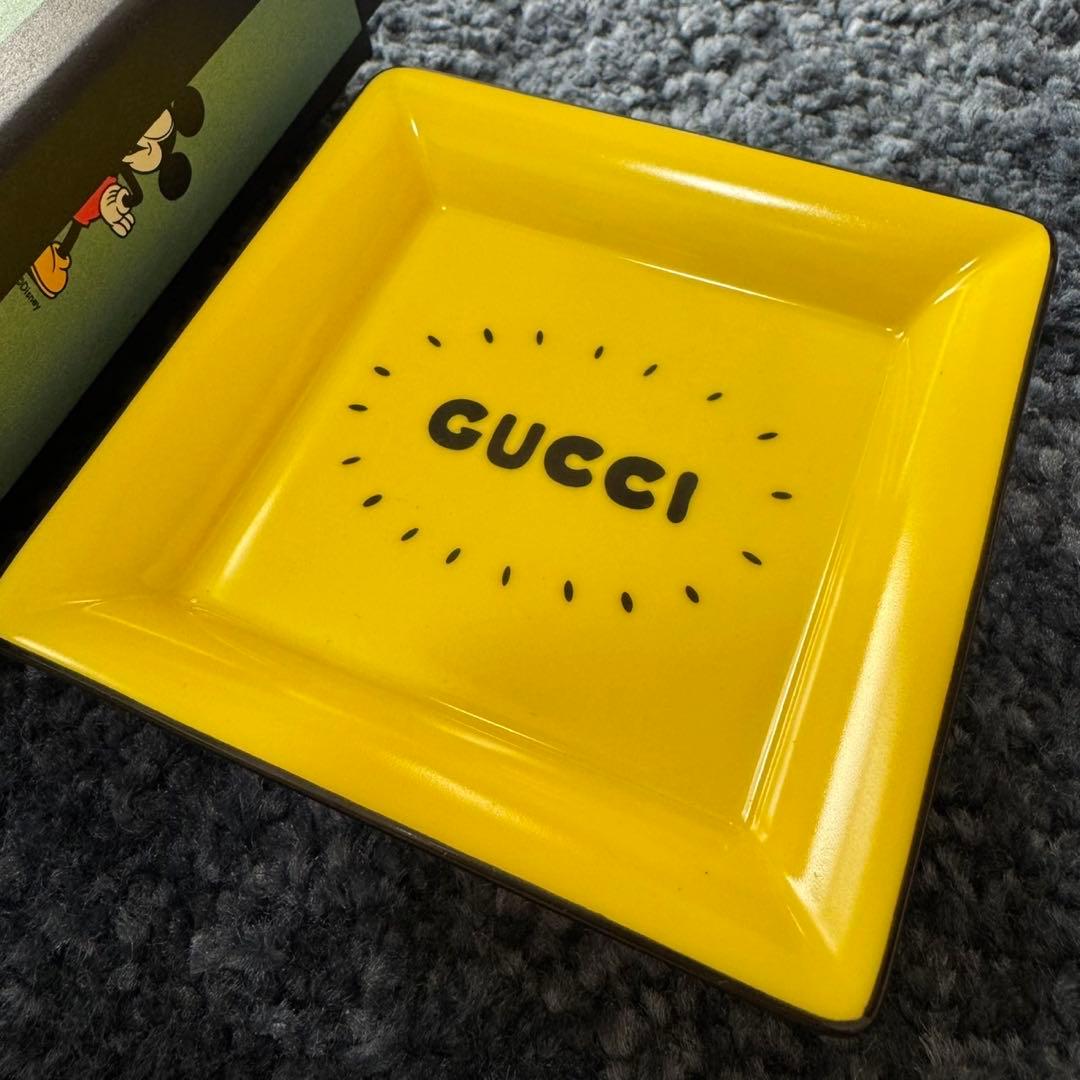 美品 GUCCI Disney スクエア アクセサリートレー イエロー ブラック