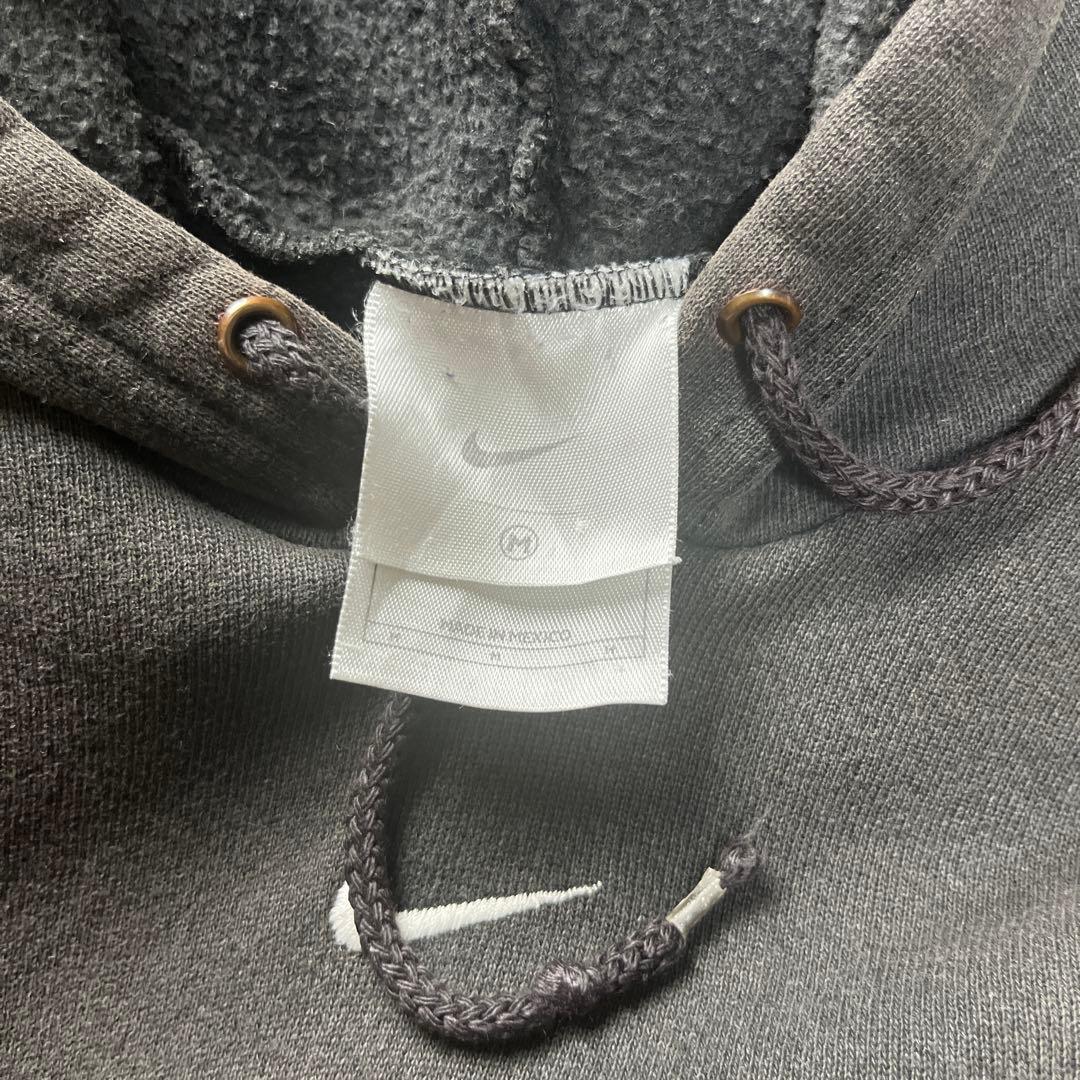 00s NIKE センタースウッシュ　ワンポイント刺繍　パーカー　スウォッシュ