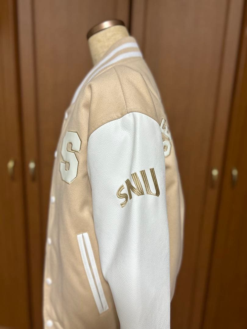 韓国ソウル大学公式スタジャン ベージュ