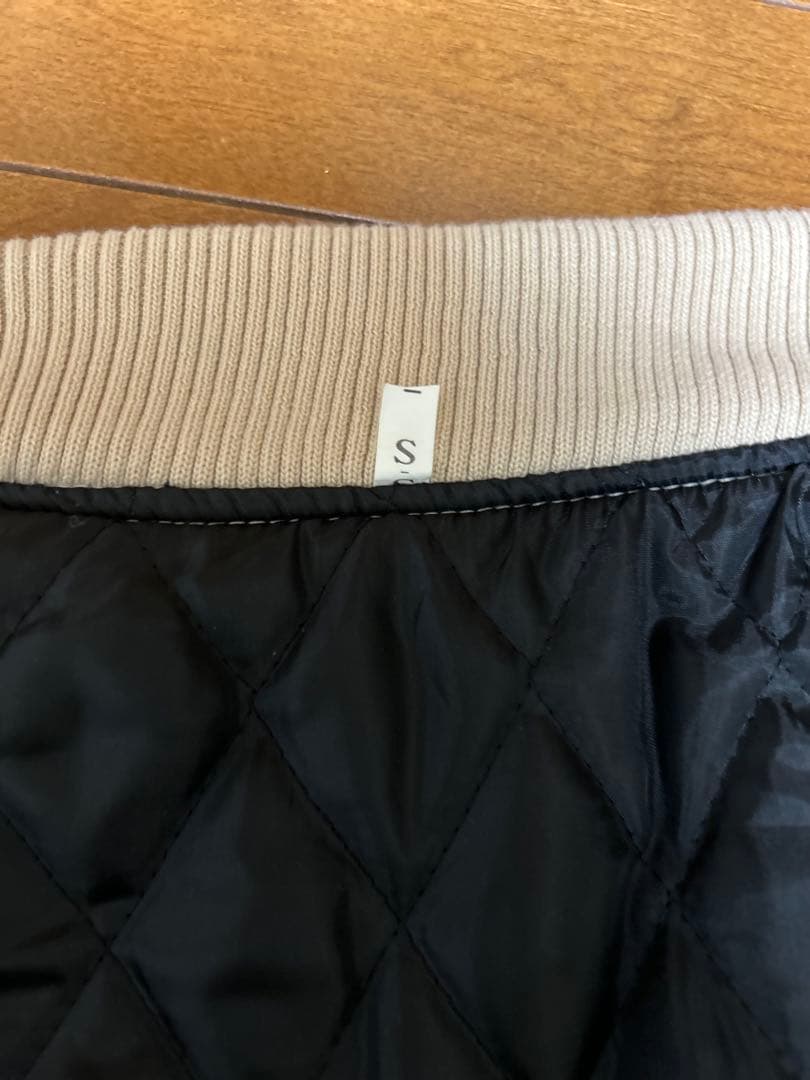 韓国ソウル大学公式スタジャン ベージュ