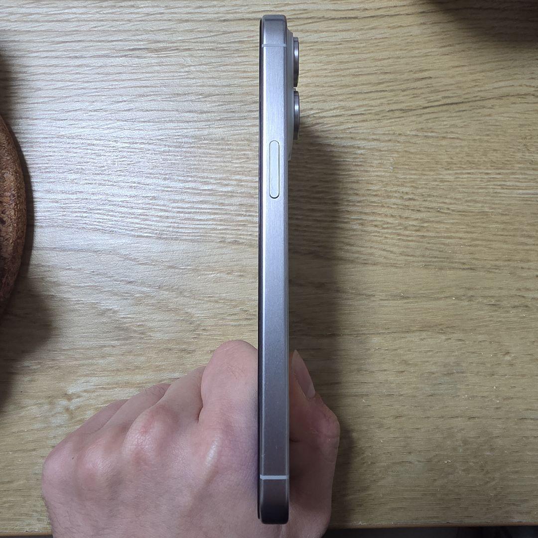 iPhone 15Pro maxホワイト 電池容量100% おまけ付