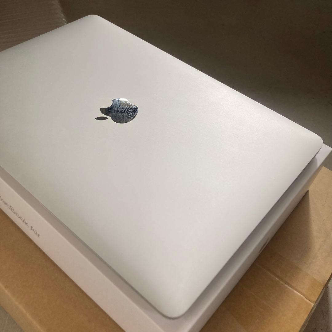 MacBook Air M1 2020 8GB 256GB 美品 おまけ付き