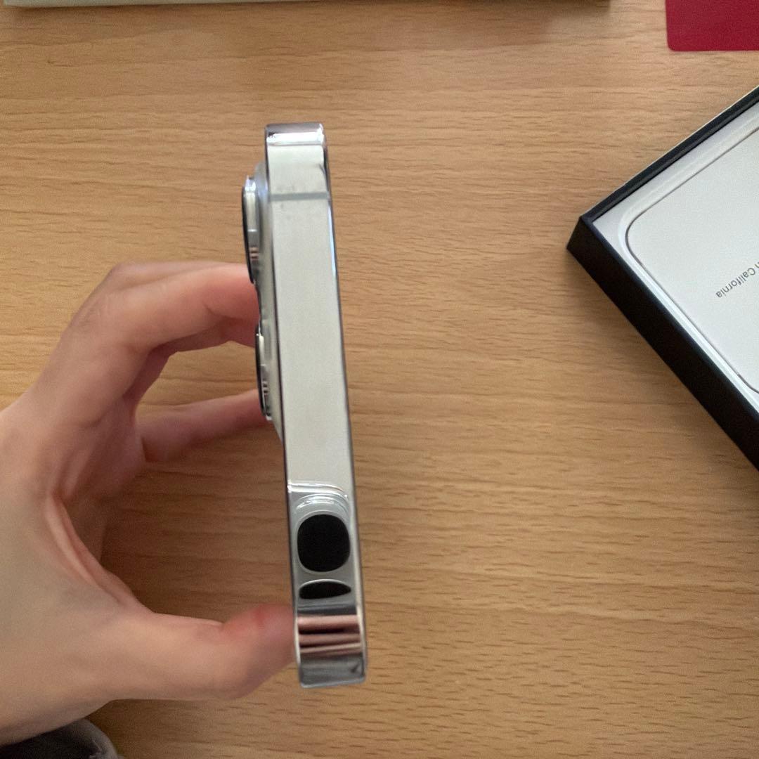 Apple iPhone 13 Pro ホワイト 本体 充電ケーブル付き