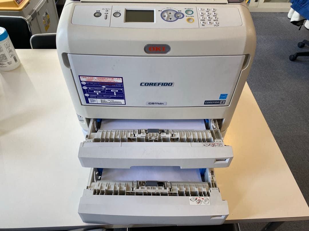 C811dn レーザープリンター 本体　＋　増設ユニット（A3） ＋ 説明書