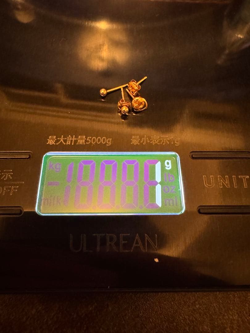 ✨️K18　18金　ゴールドピアス✨️